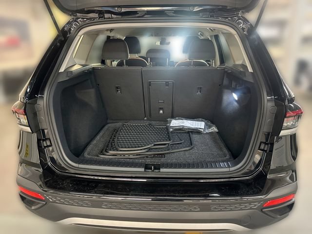 Certified 2025 Volkswagen Taos S AWD/4WD image 20
