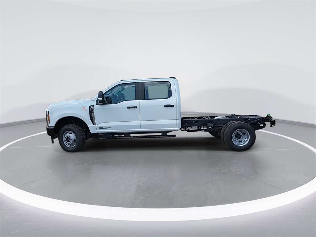 New 2026 Ford F350 4x4 Crew Cab DRW Super Duty image 5