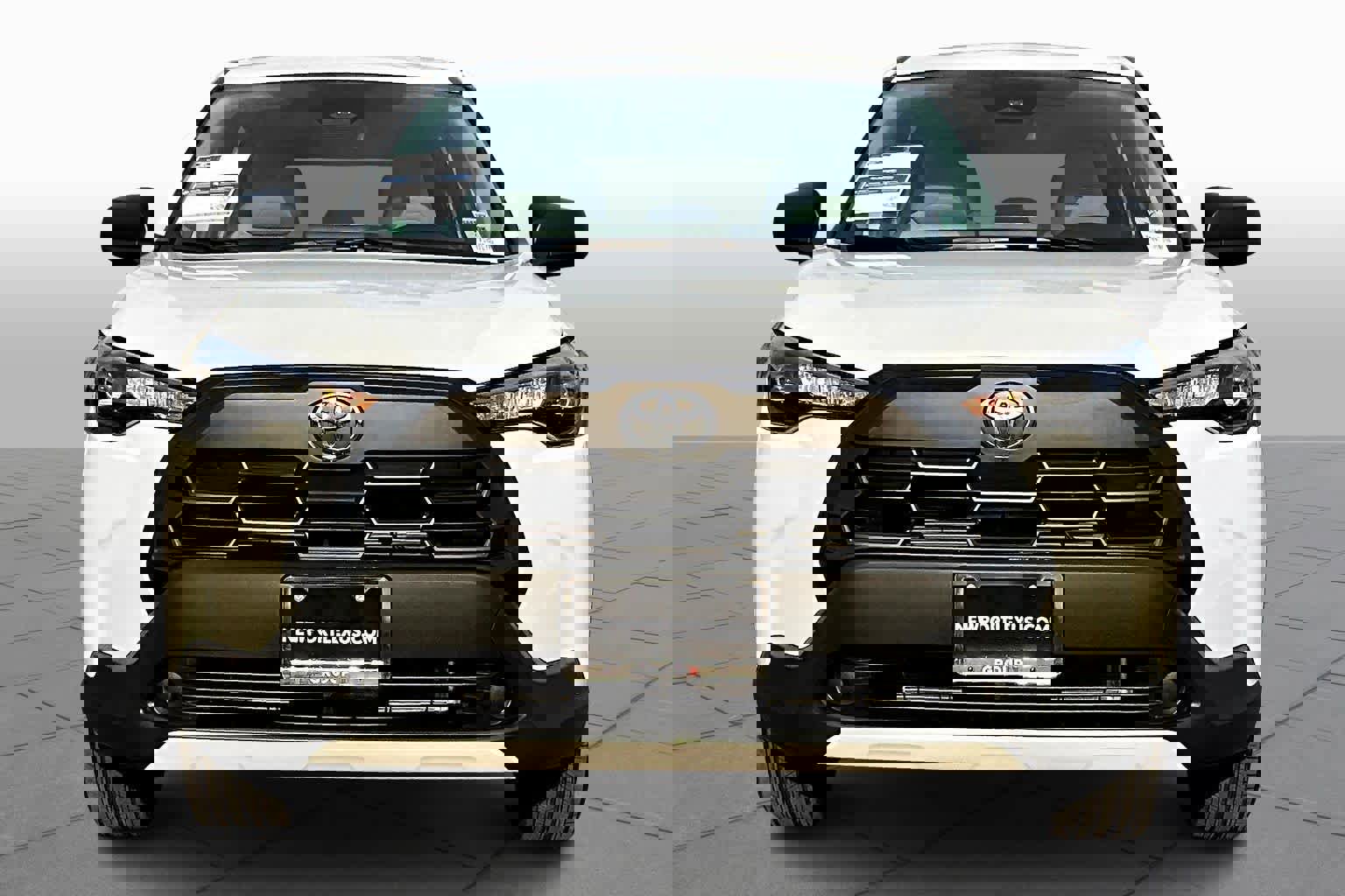 Used 2026 Toyota Corolla Cross L image 3