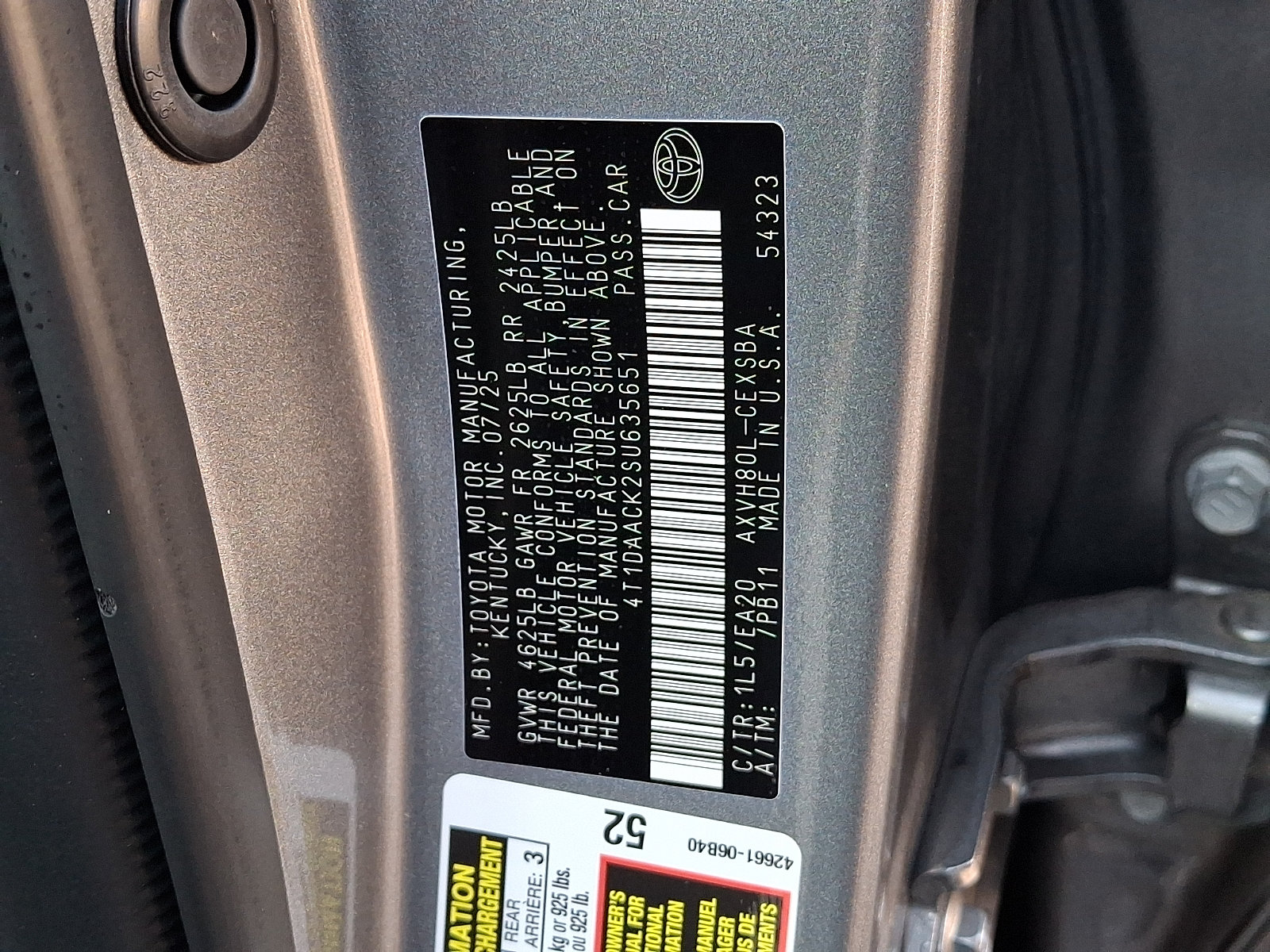 Used 2025 Toyota Camry SE FWD image 27