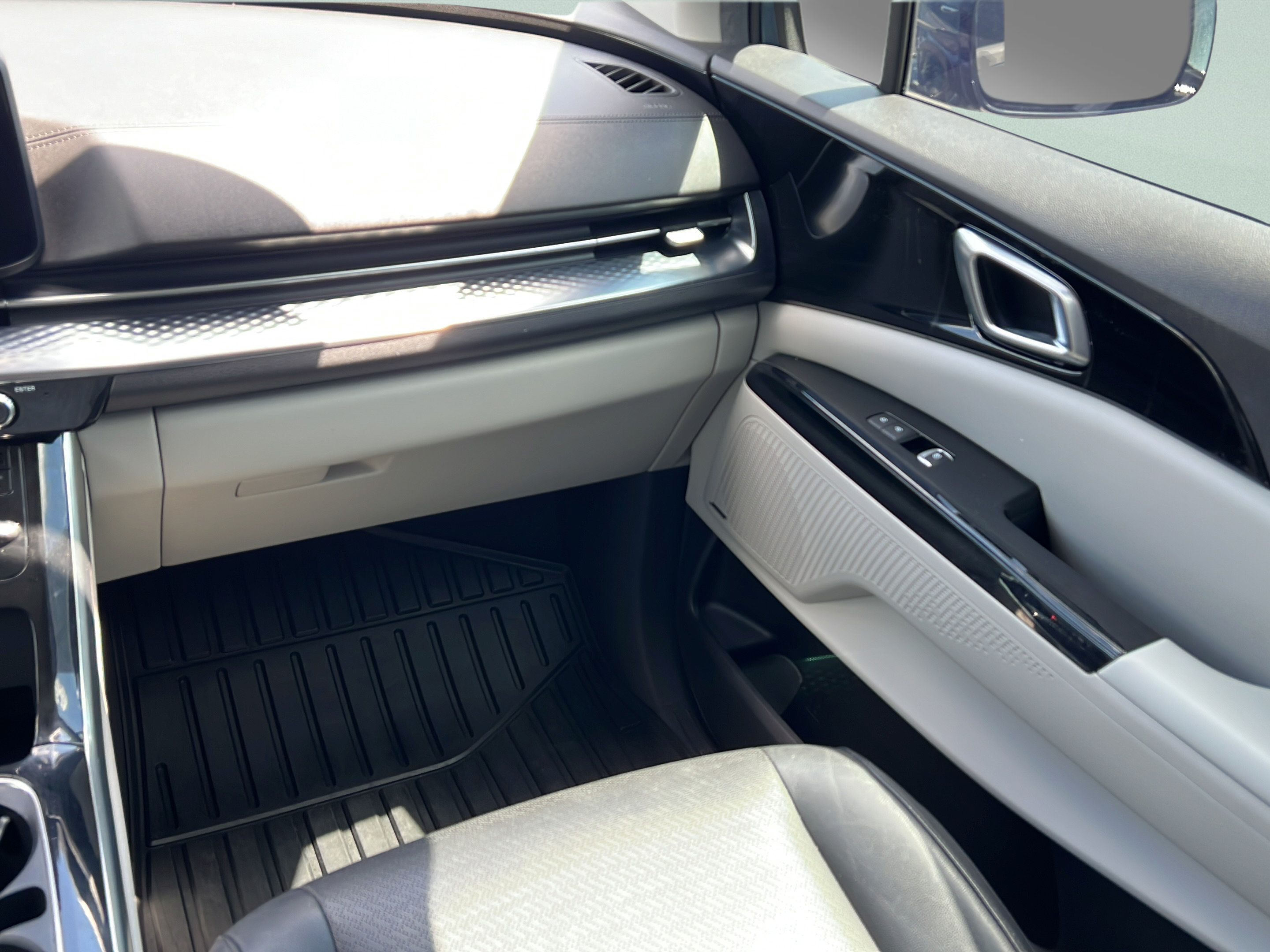Used 2023 Kia Carnival SX Prestige FWD image 14