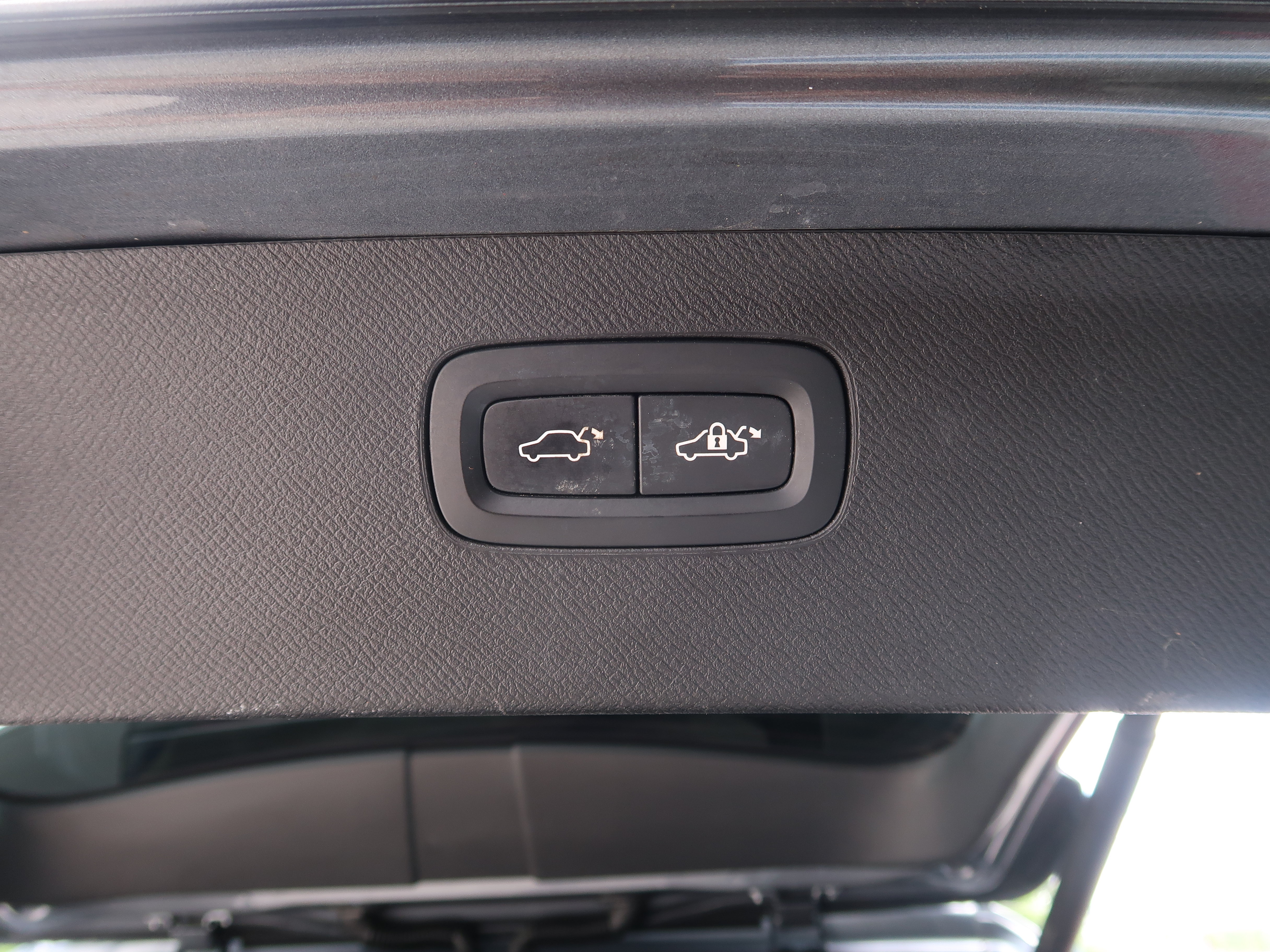 Used 2019 Volvo XC90 T5 Momentum w/ Protection Package Premier FWD image 42