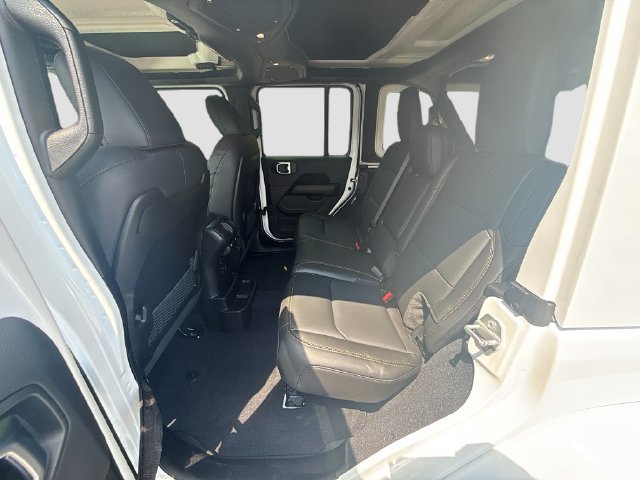 New 2026 Jeep Wrangler Unlimited Sahara AWD/4WD image 18