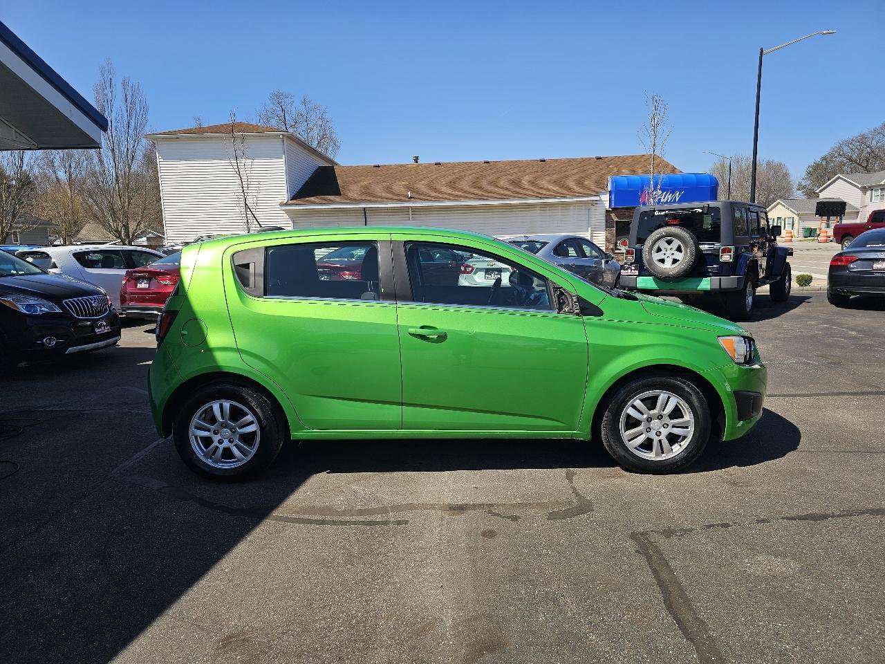 Used 2016 Chevrolet Sonic LT w/ Driver Confidence Package FWD image 12