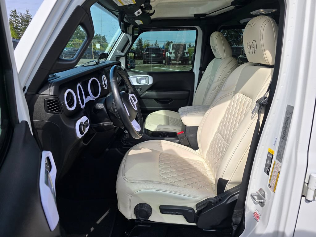 Used 2020 Jeep Wrangler Unlimited Sahara w/ Uconnect 4C Nav & Sound Group AWD/4WD image 19