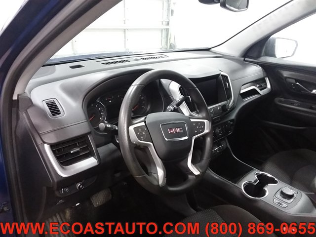 Used 2023 GMC Terrain SLE w/ Driver Convenience Package FWD image 9