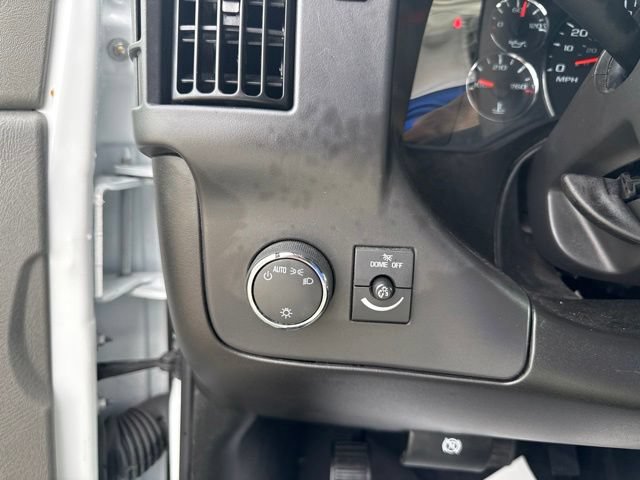Used 2025 Chevrolet Express 3500 LT w/ LT Preferred Equipment Group RWD image 16
