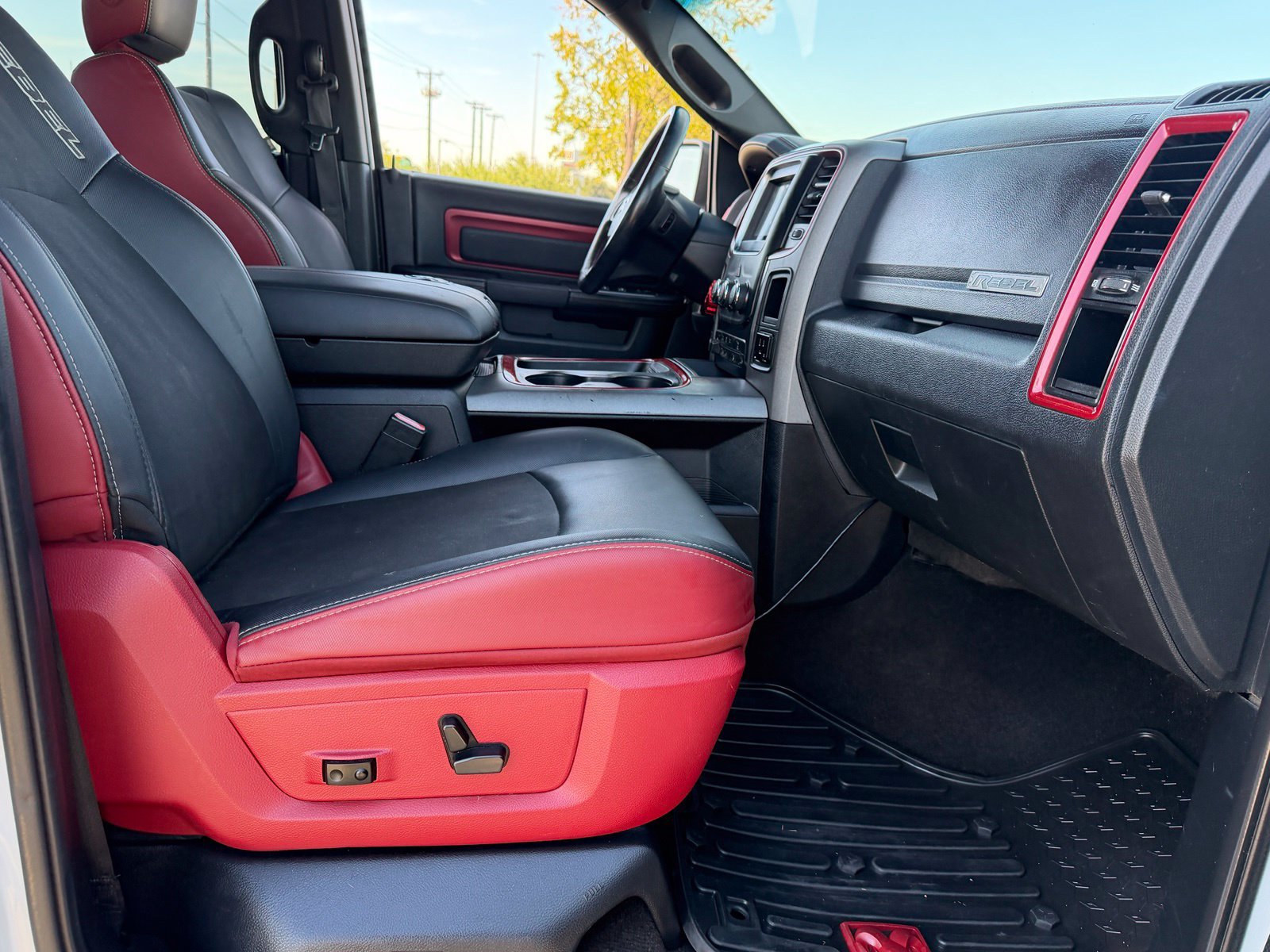 Used 2016 RAM 1500 Rebel w/ Luxury Group AWD/4WD image 44