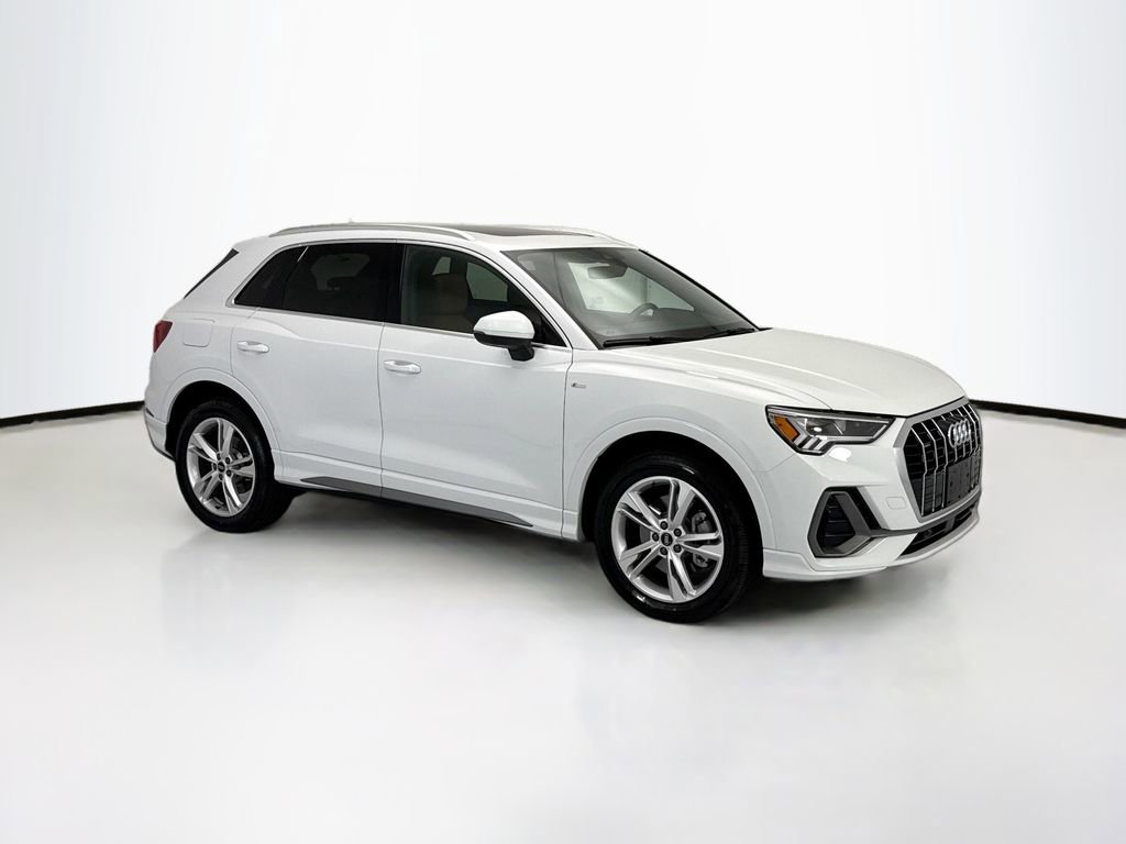 Used 2022 Audi Q3 2.0T Premium Plus AWD/4WD image 3
