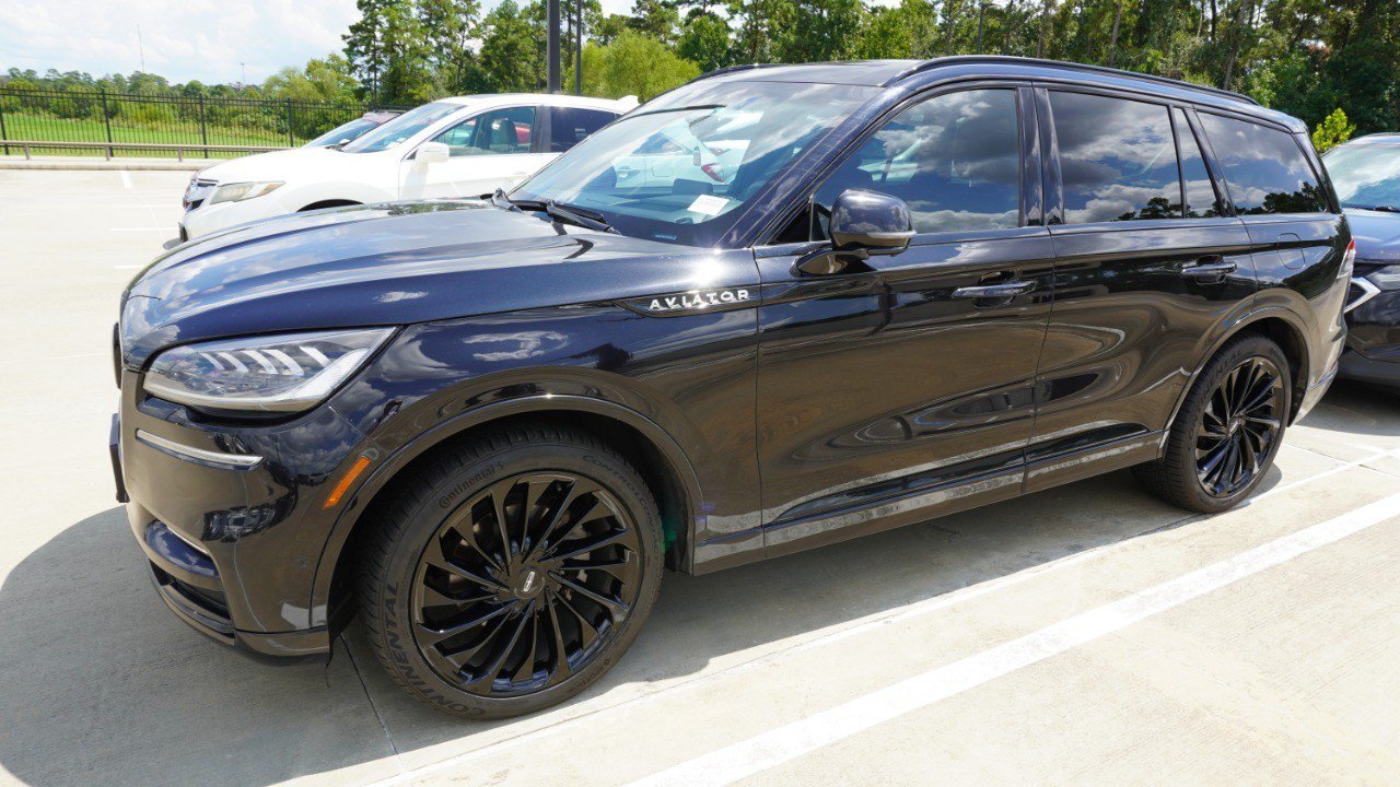 Used 2023 Lincoln Aviator Reserve w/ Equipment Group 201A RWD image 7