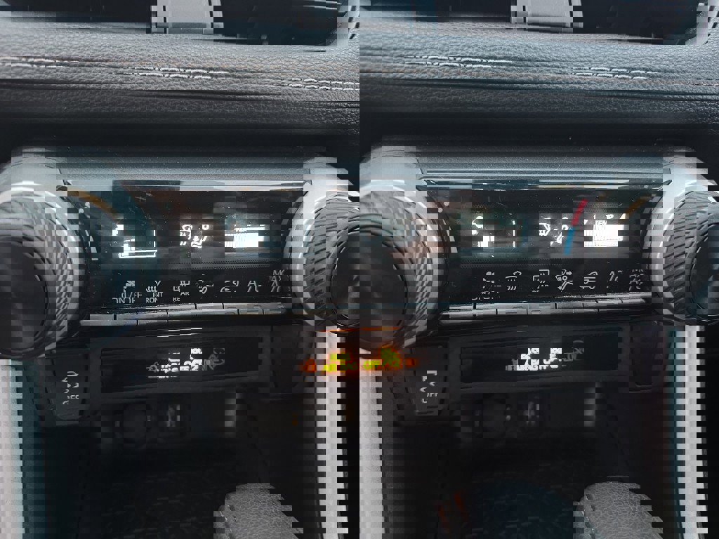 Used 2023 Toyota RAV4 LE image 22