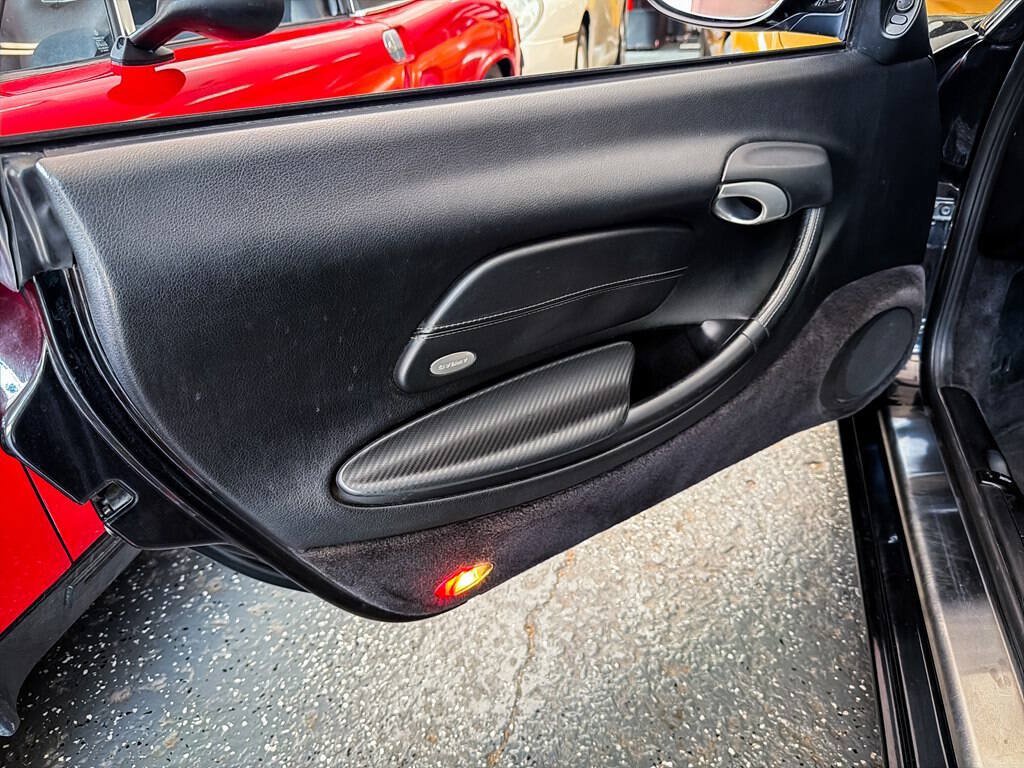 Used 2000 Porsche Boxster RWD image 19