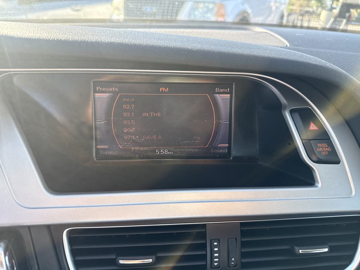 Used 2010 Audi A4 2.0T Premium Plus AWD/4WD image 31