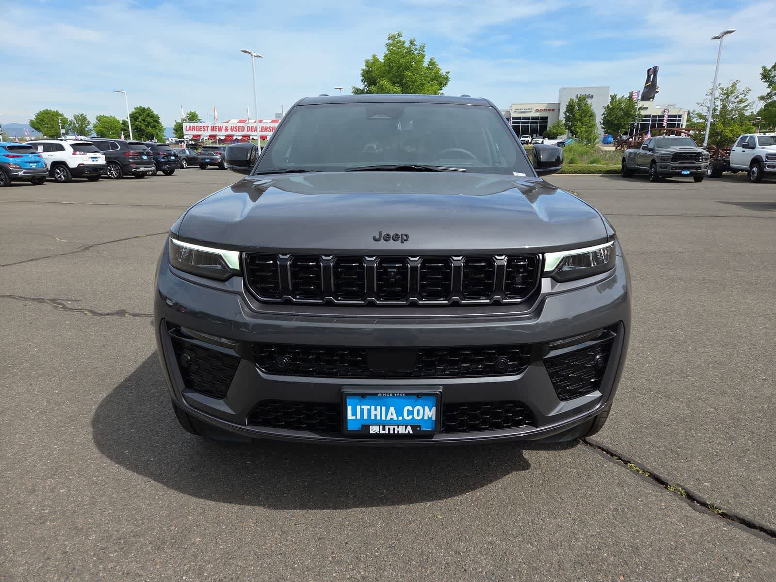 New 2026 Jeep Grand Cherokee Summit AWD/4WD image 14