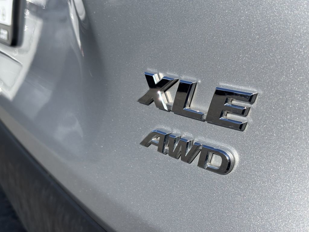Used 2025 Toyota RAV4 XLE AWD/4WD image 14