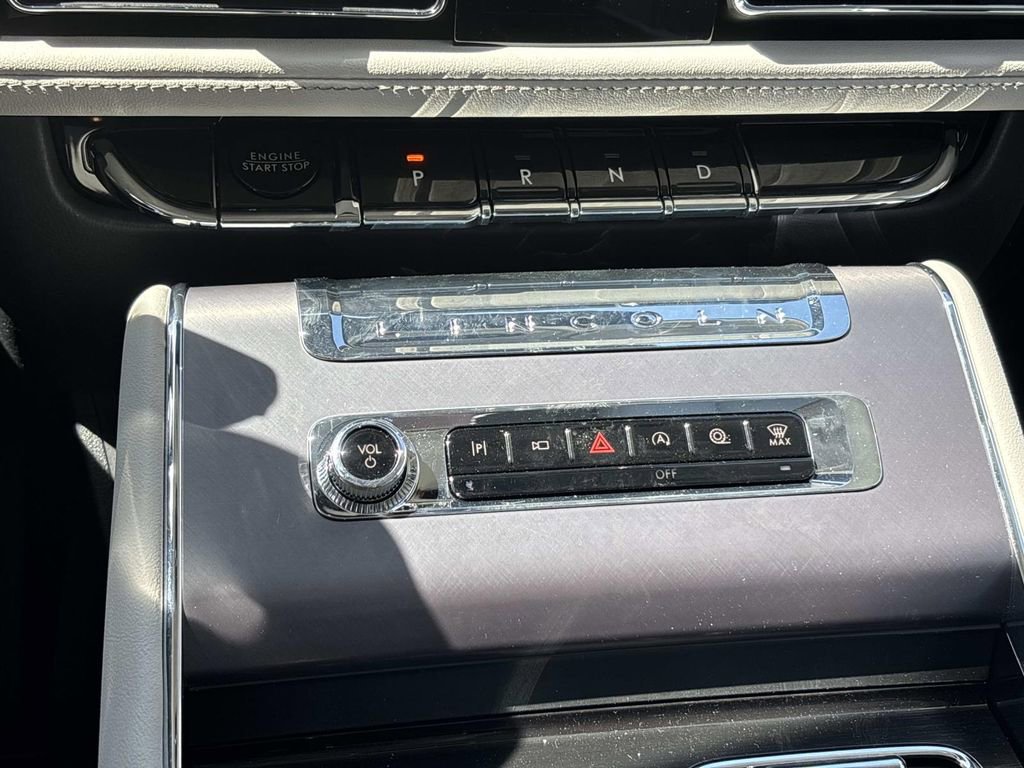 New 2026 Lincoln Aviator 2WD image 19