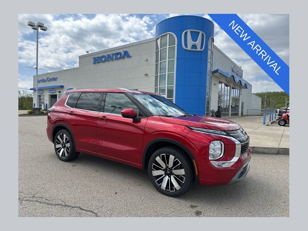 Used 2025 Mitsubishi Outlander AWD image 1