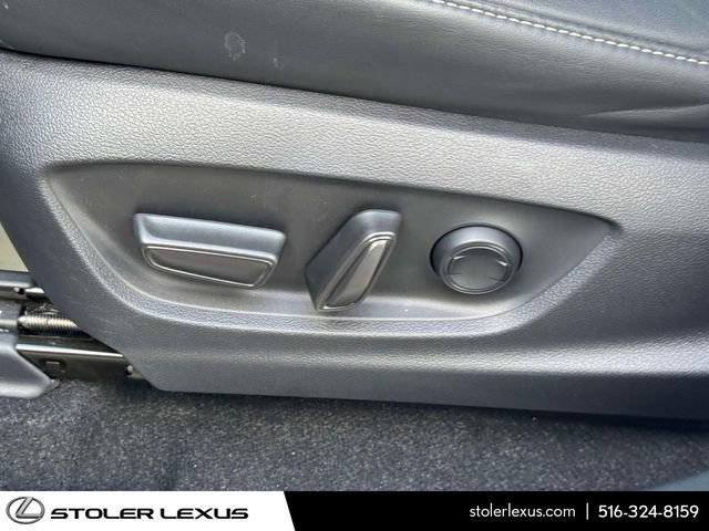 Used 2025 Toyota Crown Signia AWD/4WD image 20