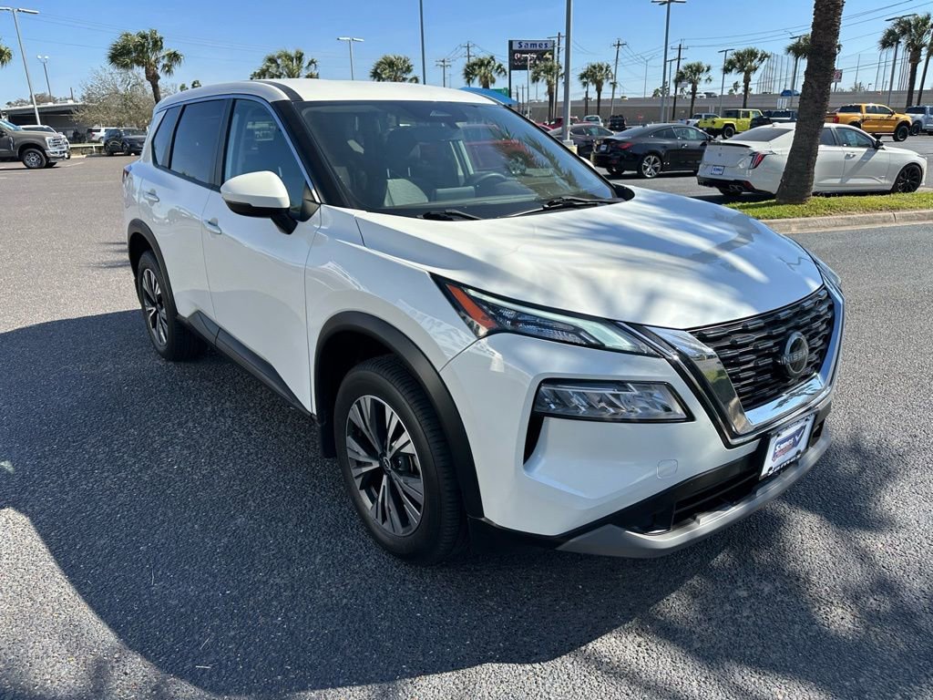 Used 2023 Nissan Rogue SV image 9