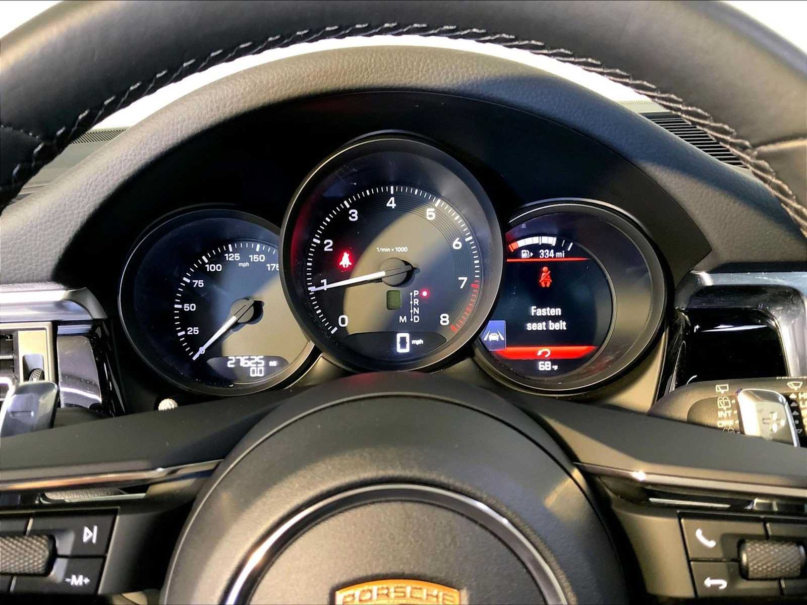 Certified 2024 Porsche Macan AWD/4WD image 29