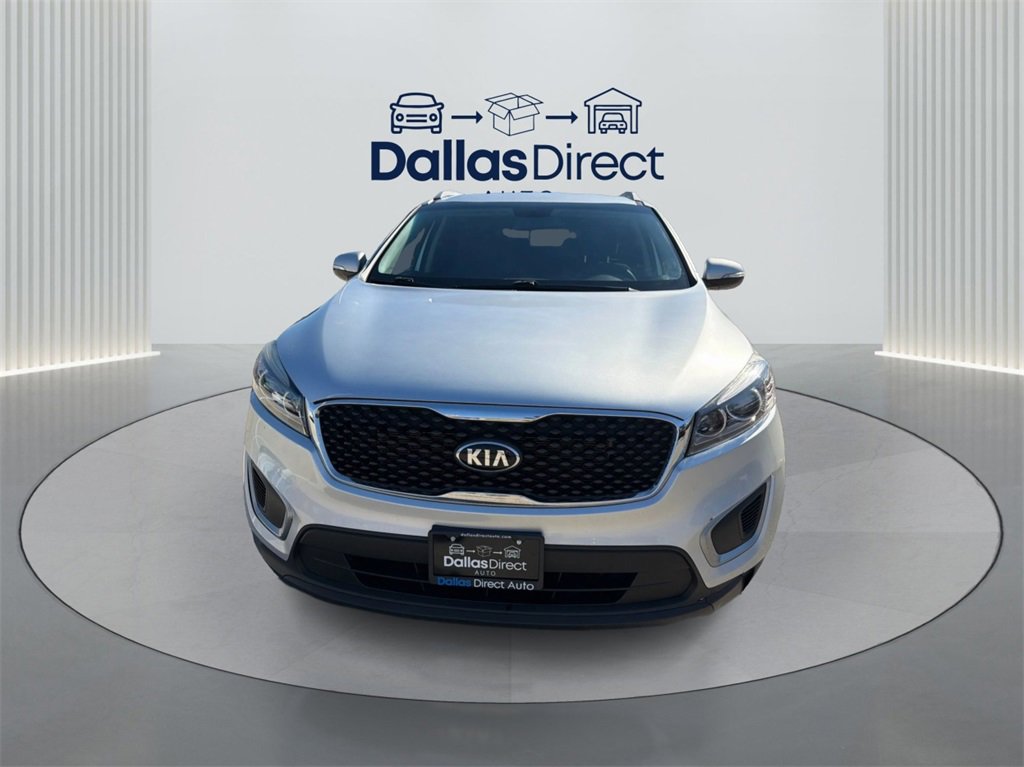Used 2017 Kia Sorento LX image 3