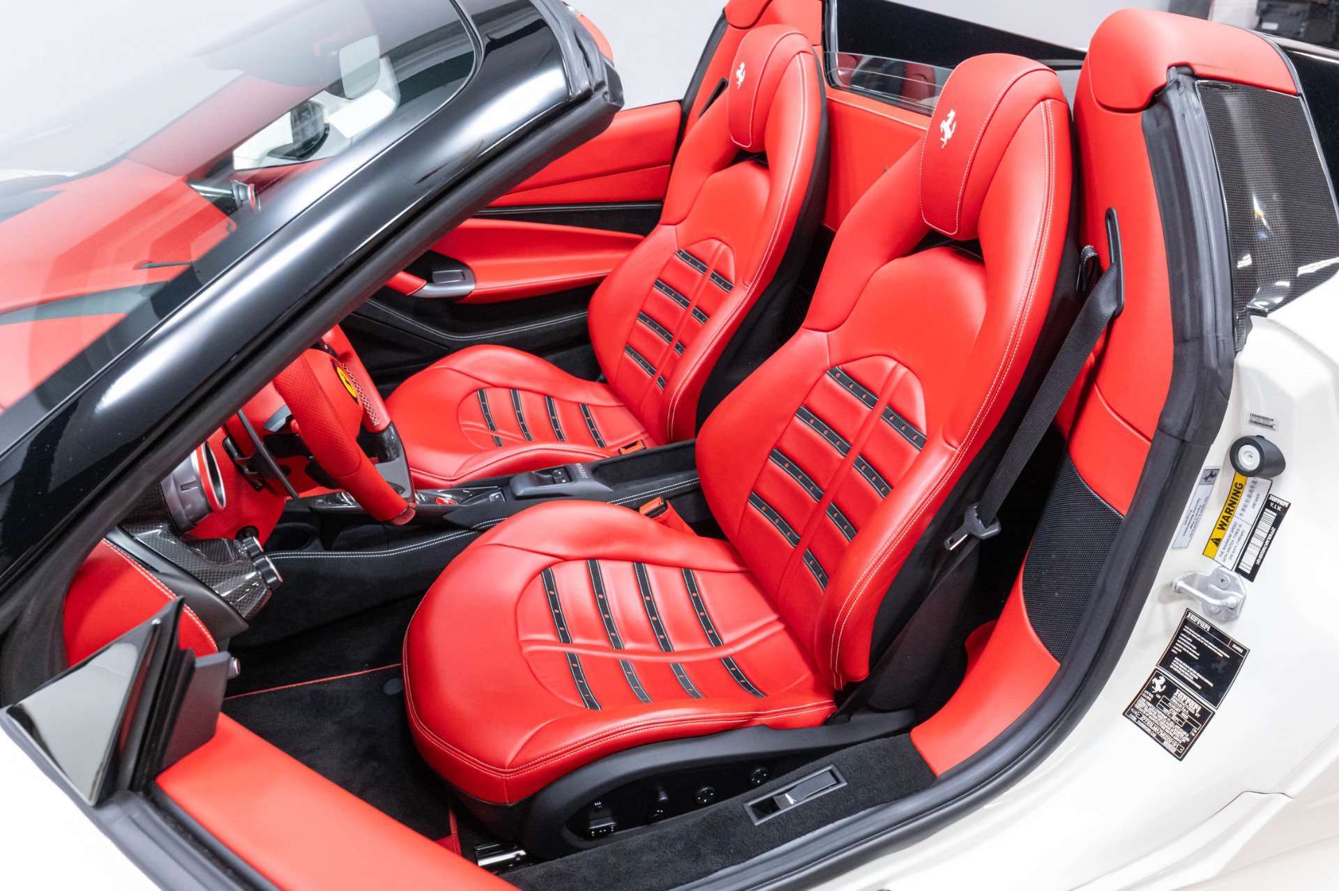 Used 2021 Ferrari F8 Tributo RWD image 8