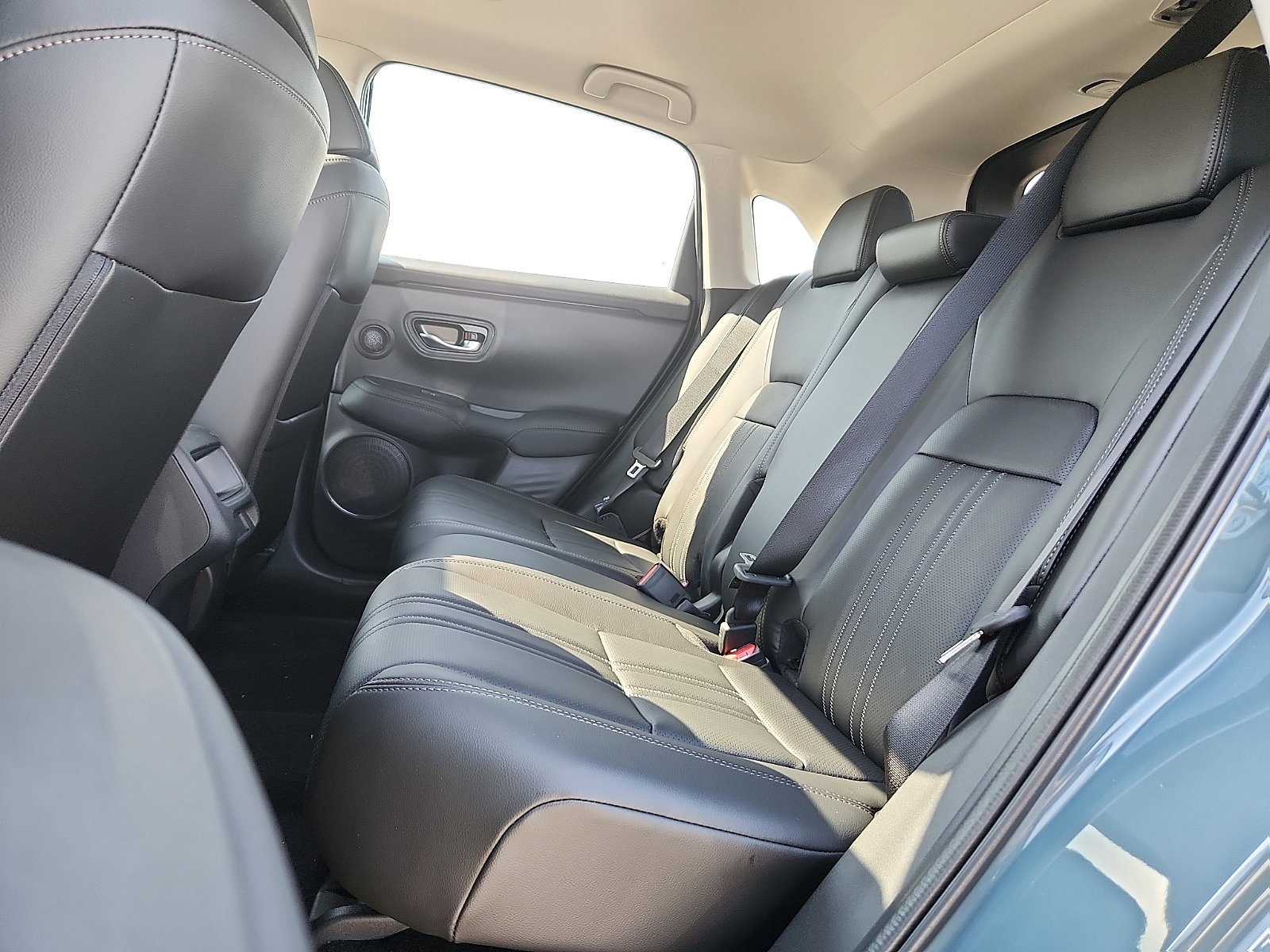 New 2026 Honda HR-V EX-L image 6