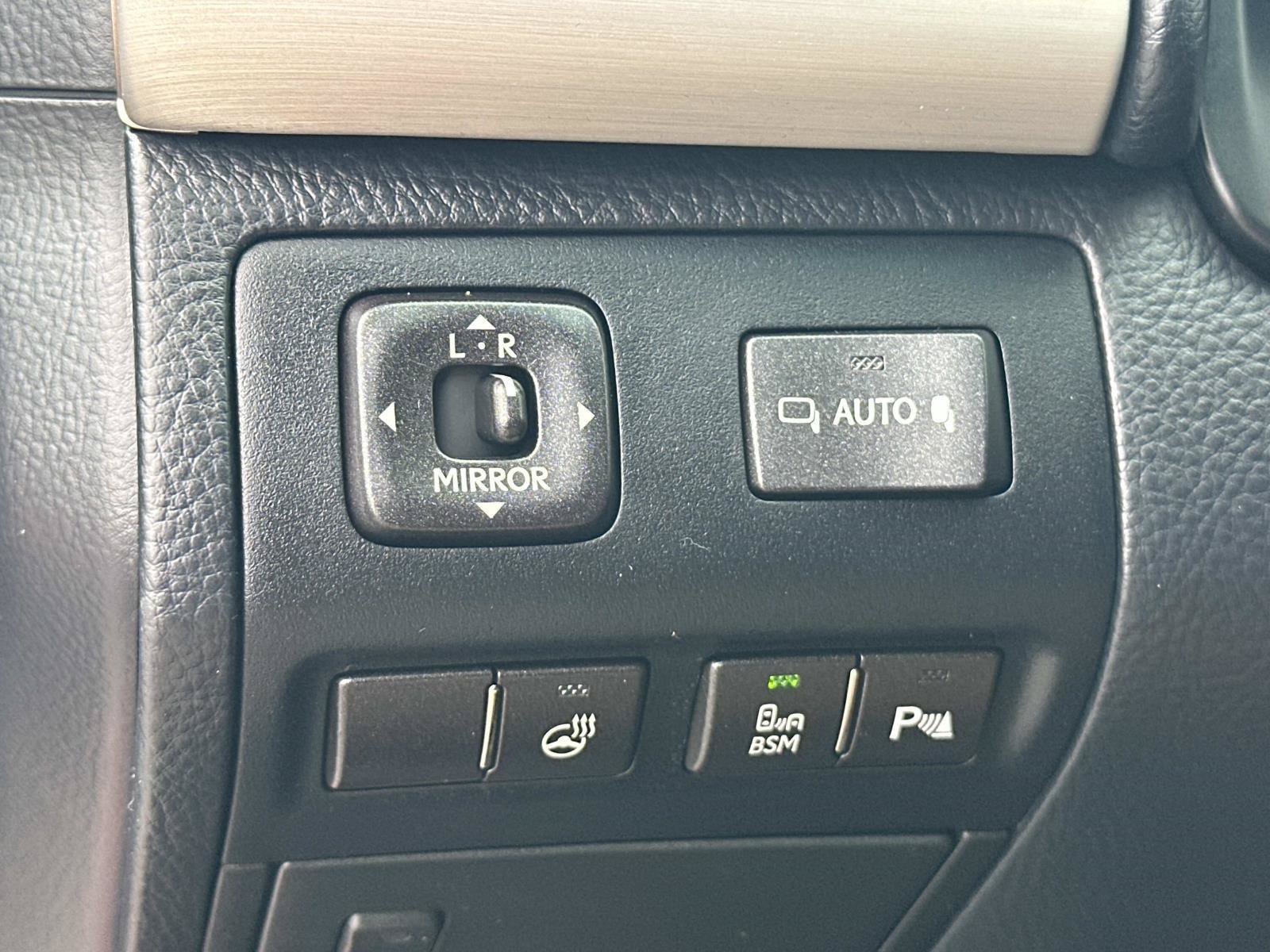 Used 2015 Lexus LS 460 AWD w/ Comfort Package image 27
