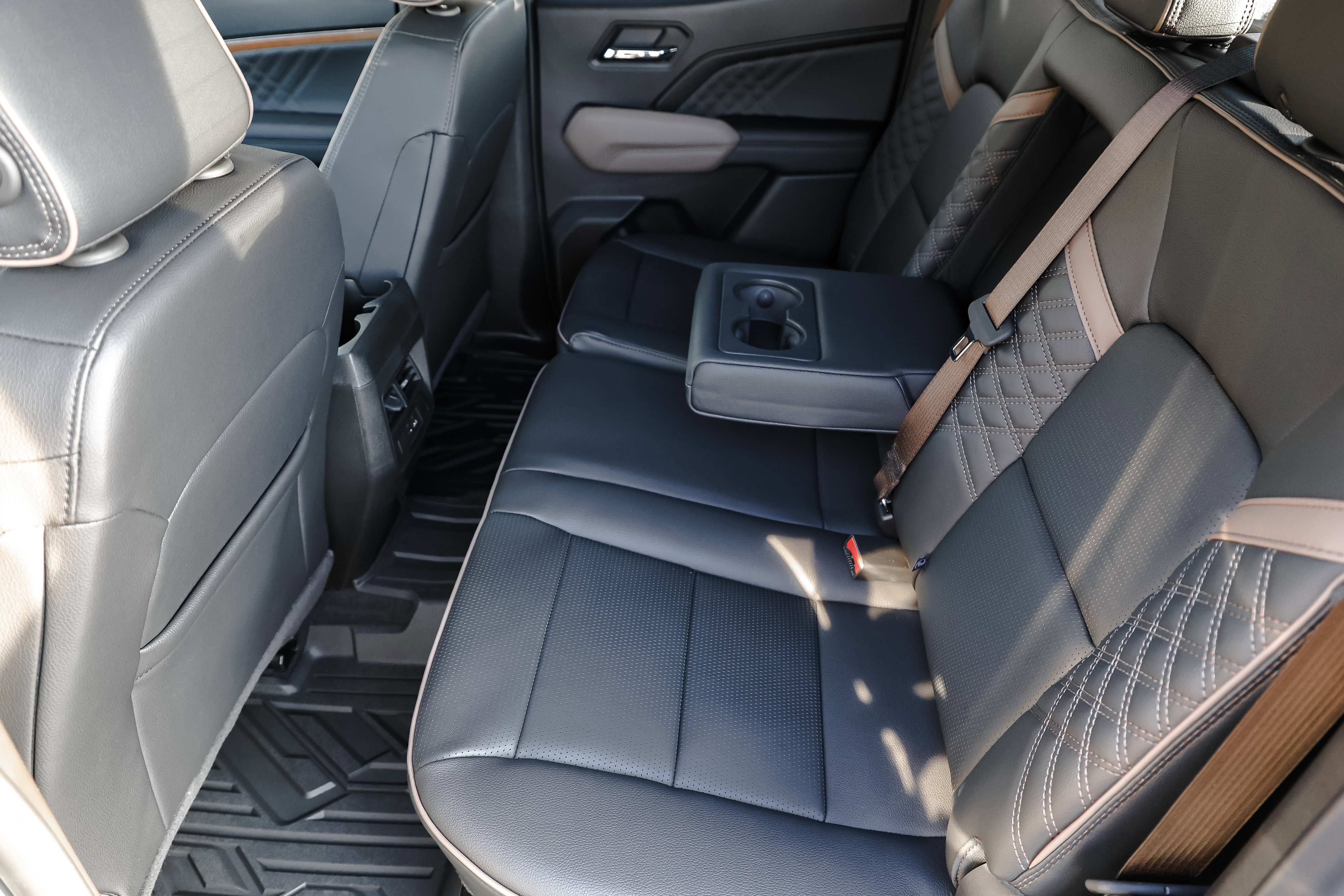 New 2026 GMC Canyon Denali image 16