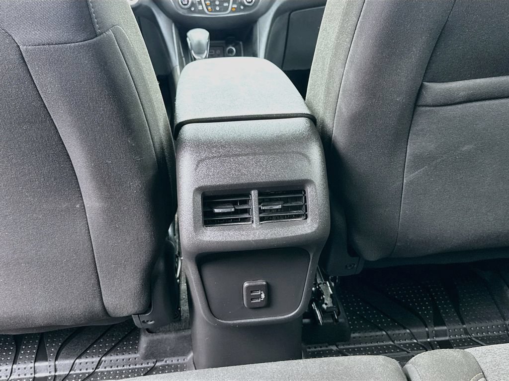 Used 2023 Chevrolet Equinox LT FWD image 24