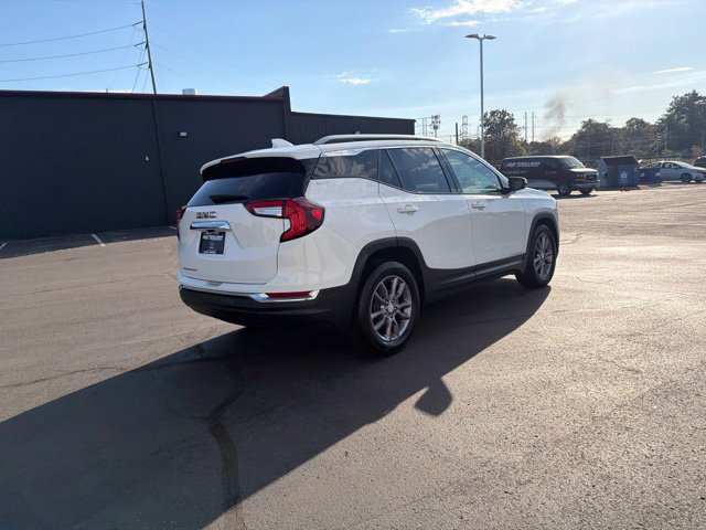 Used 2023 GMC Terrain SLT FWD image 9