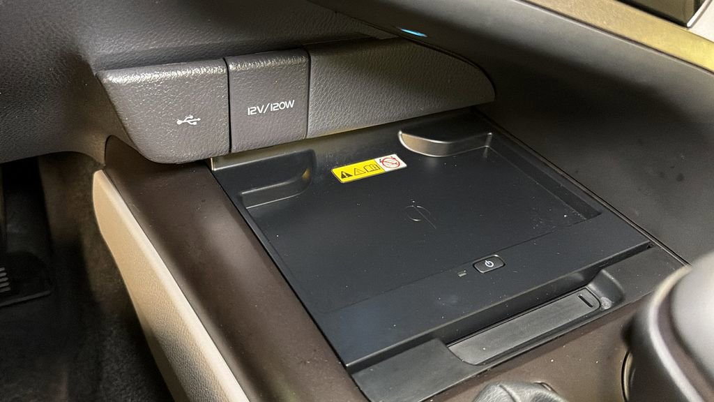 Used 2024 Toyota Camry XSE w/ Navigation Package image 30