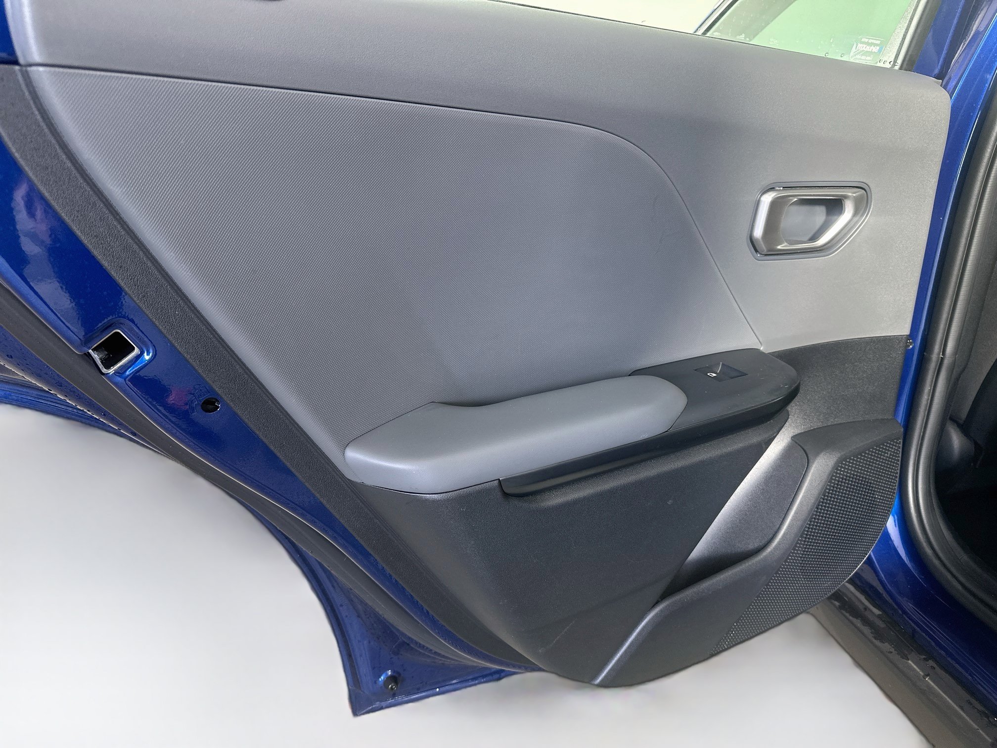 Used 2025 Kia K4 FWD image 25