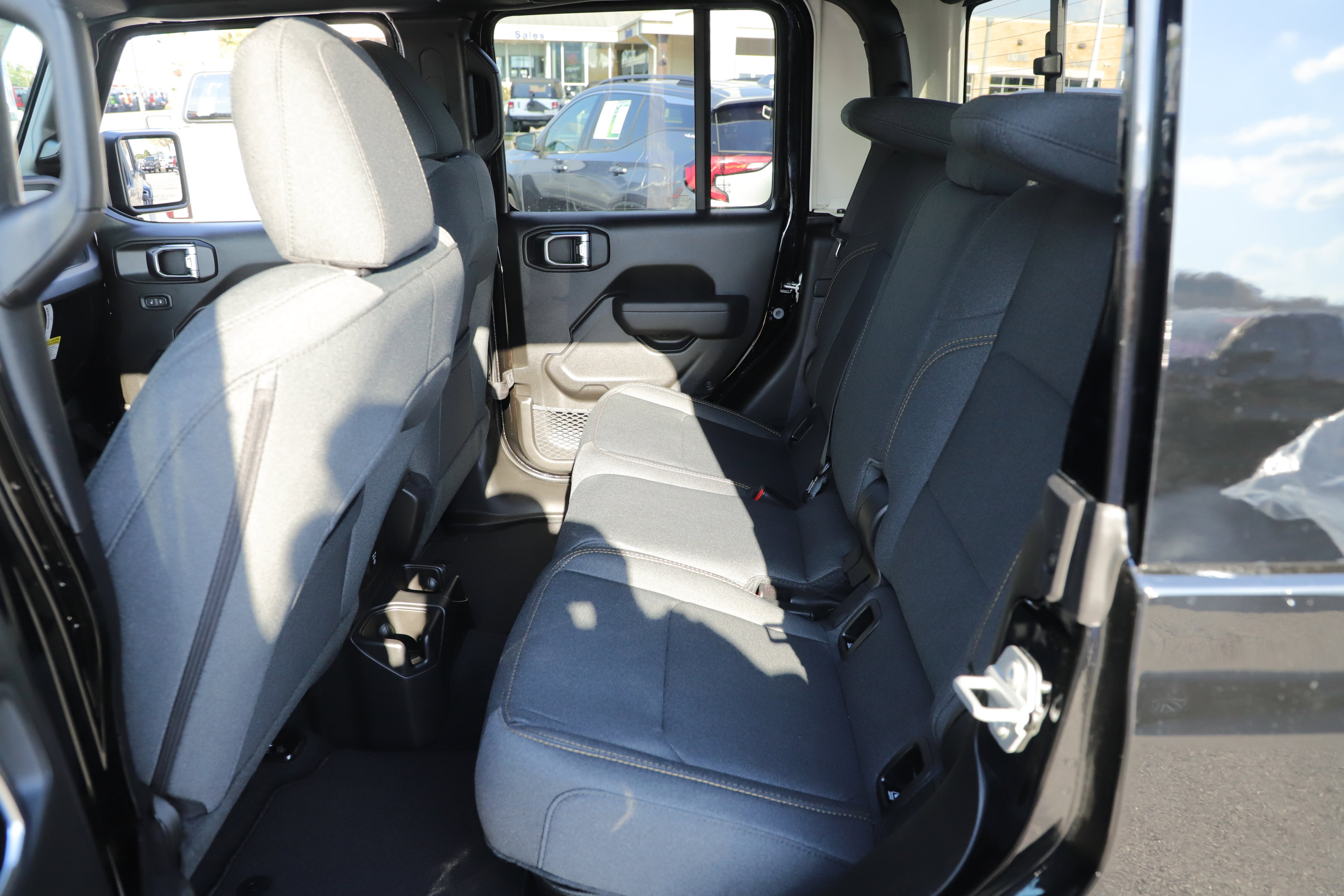 New 2025 Jeep Gladiator Sport image 23