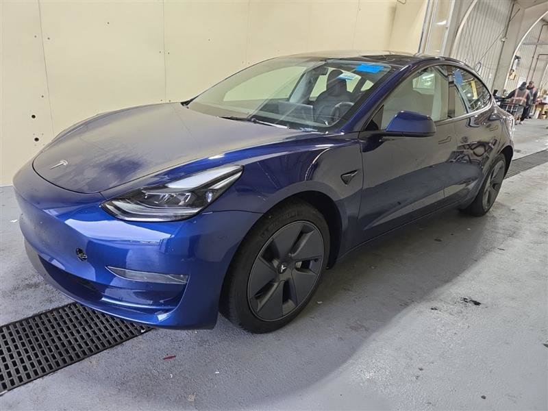 Used 2023 Tesla Model 3 Standard Range RWD image 5