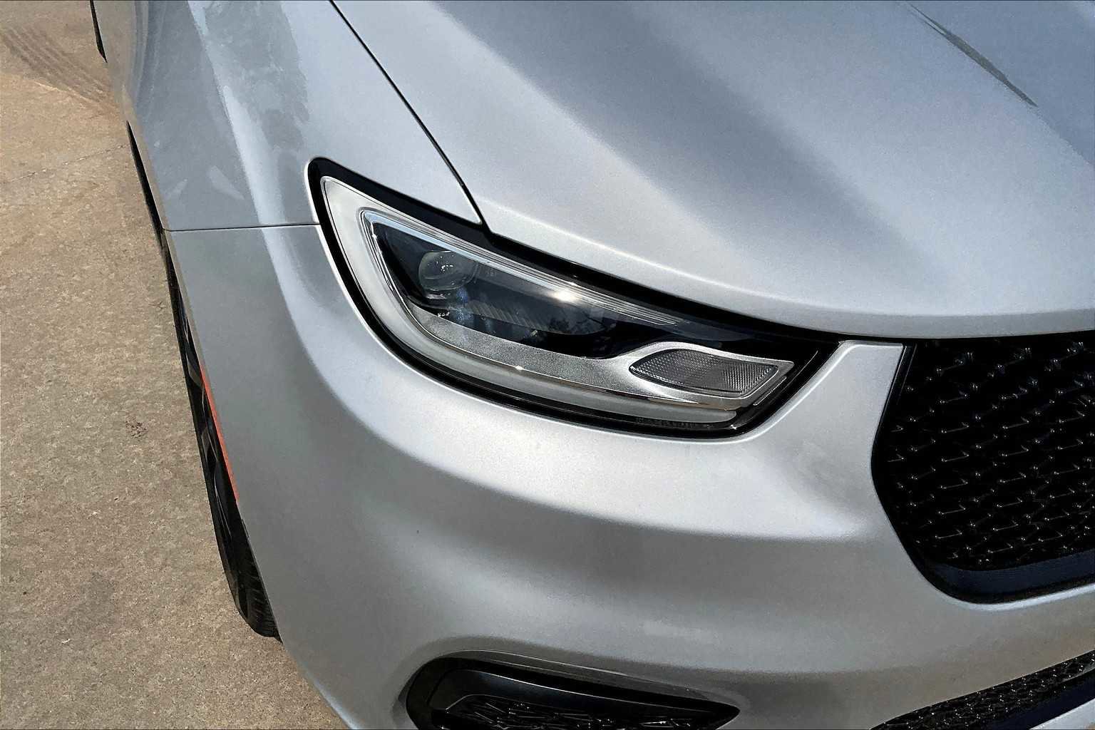 New 2026 Chrysler Pacifica Limited w/ S Appearance Package image 13