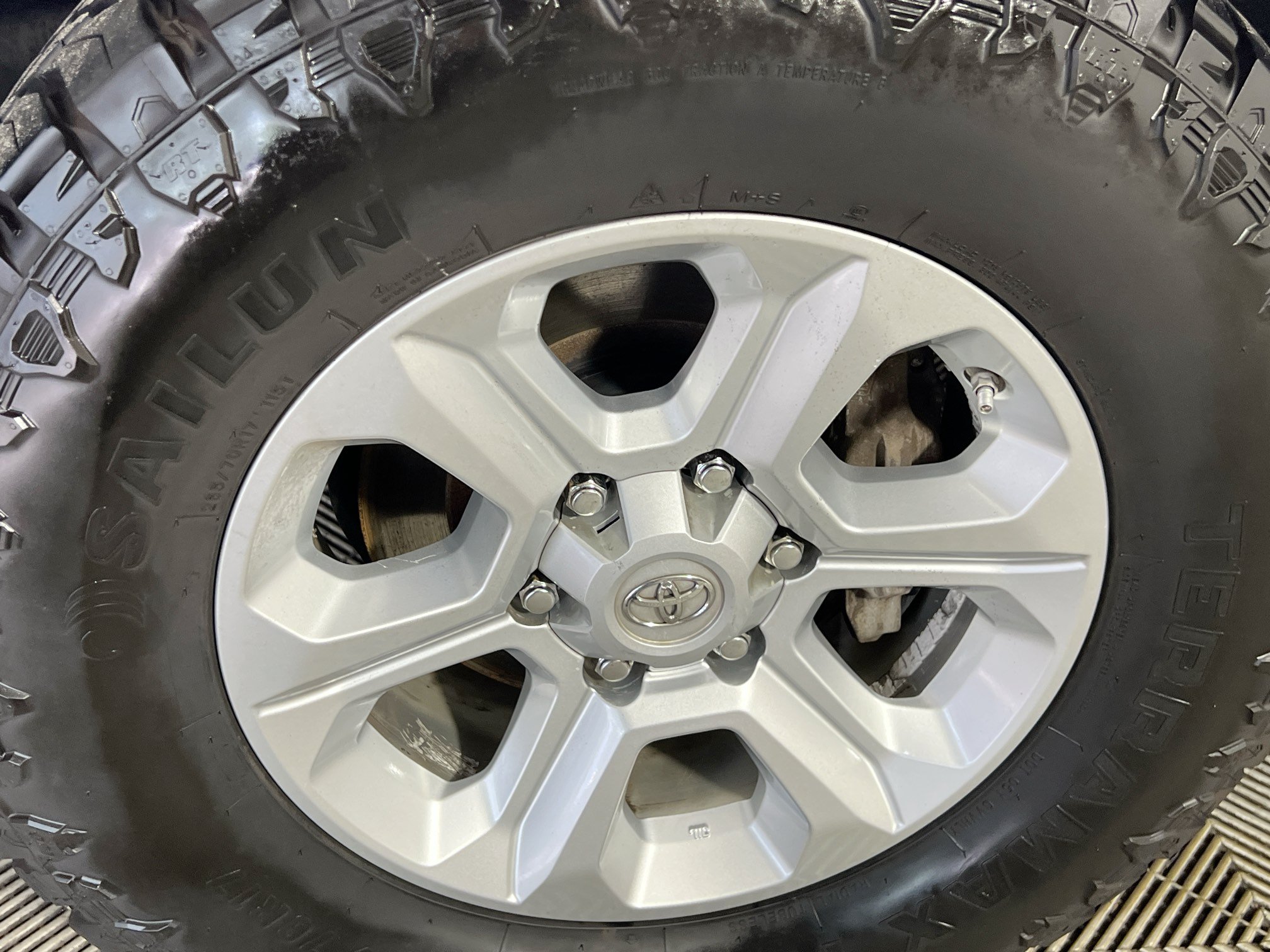 Used 2021 Toyota 4Runner SR5 Premium AWD/4WD image 14