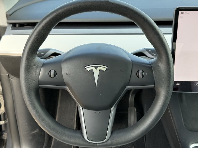 Used 2022 Tesla Model Y Long Range AWD/4WD image 12