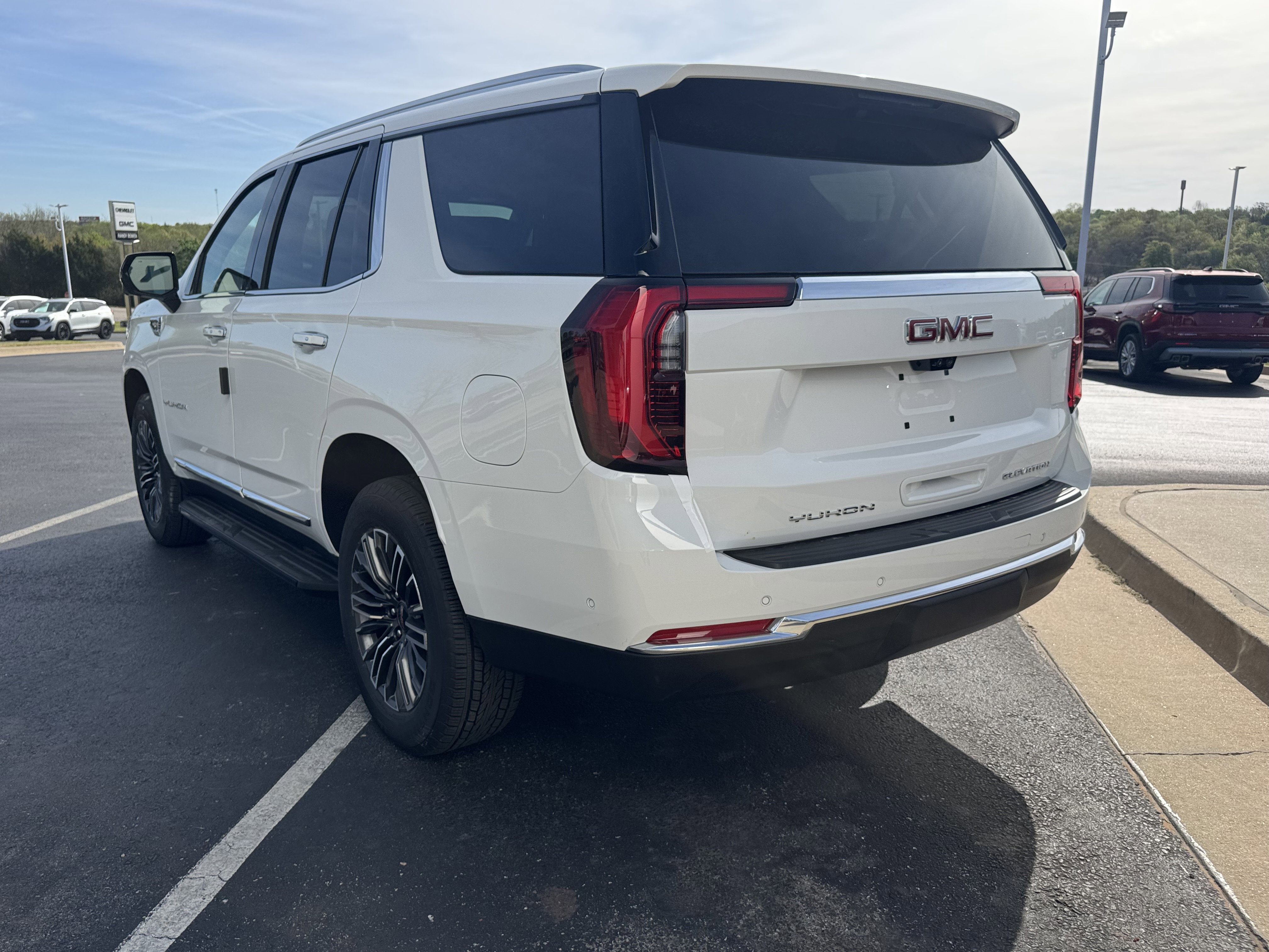 New 2026 GMC Yukon Elevation image 3