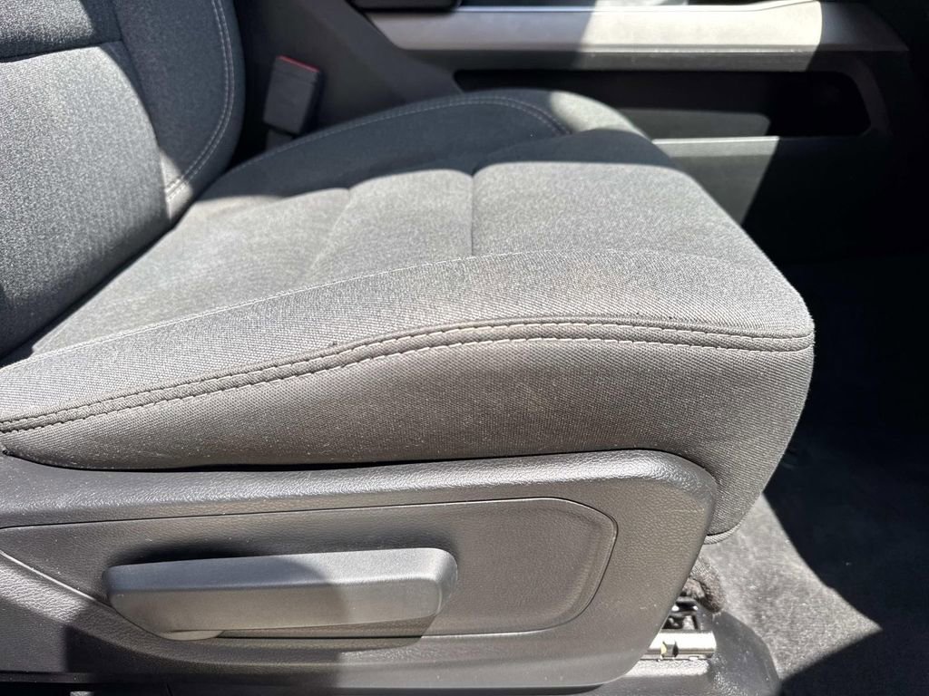 Used 2019 RAM 1500 Big Horn AWD/4WD image 12