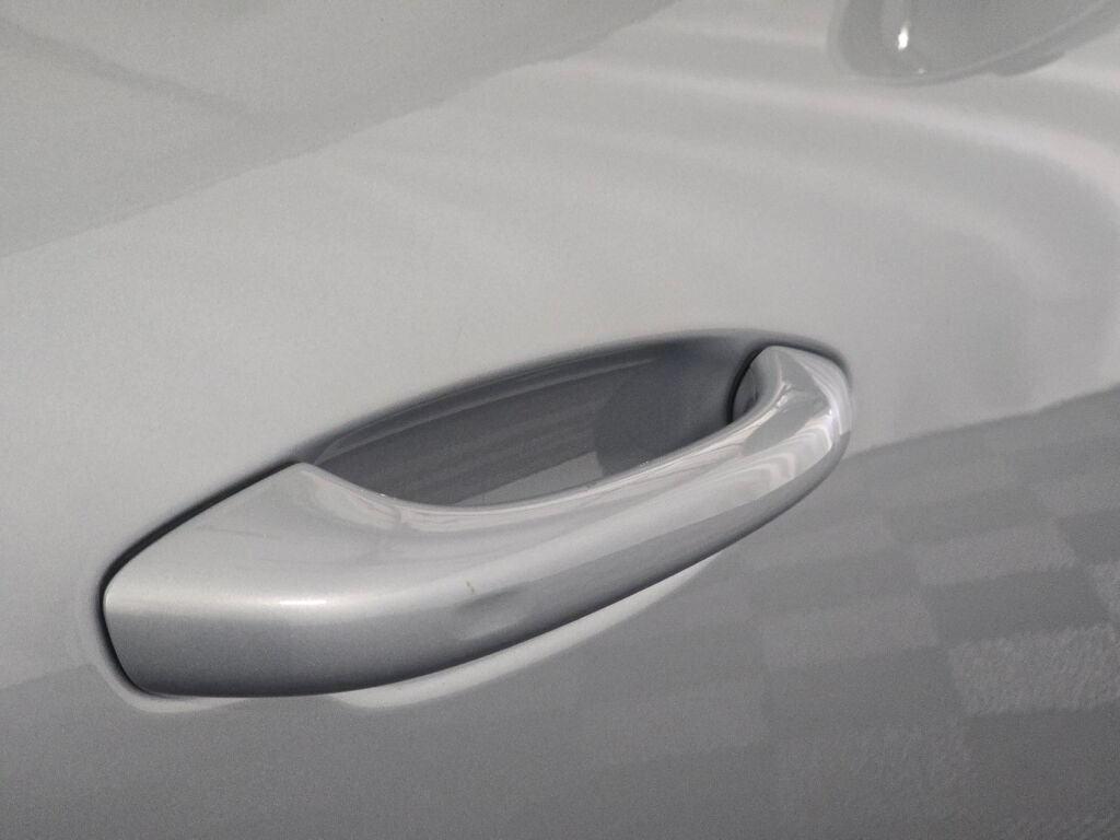 Certified 2024 Porsche Macan AWD/4WD image 30