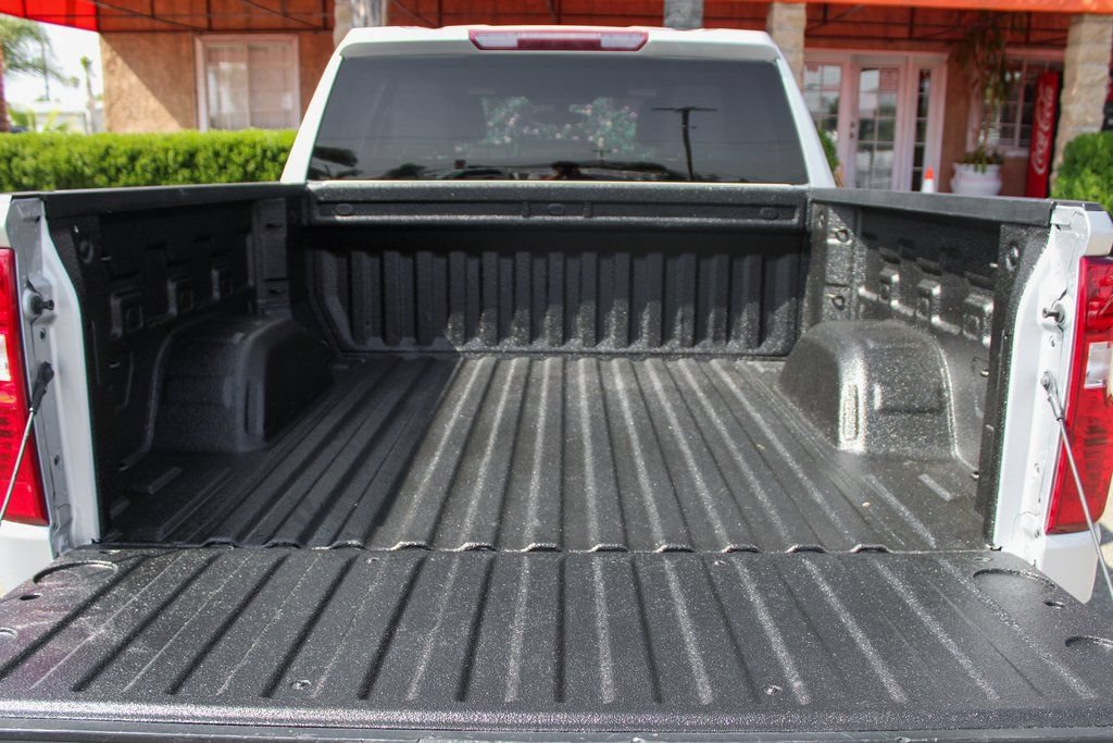 Used 2020 Chevrolet Silverado 1500 LT w/ Convenience Package RWD image 8