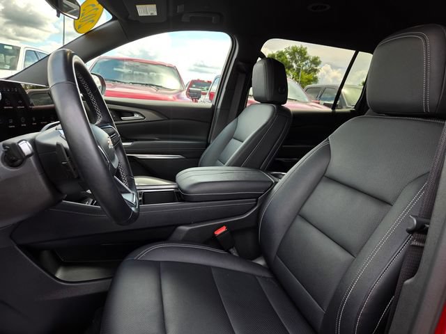 Used 2025 Chevrolet Traverse LT AWD/4WD image 24