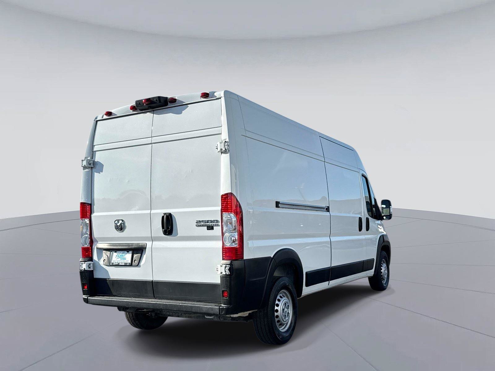 Used 2025 RAM ProMaster 2500 w/ Convenience Group FWD image 4