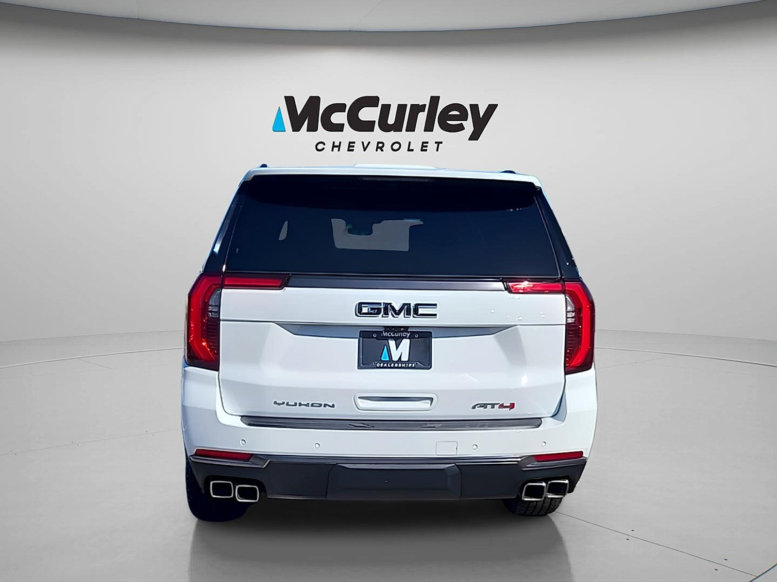 Used 2025 GMC Yukon XL AT4 Ultimate AWD/4WD image 6