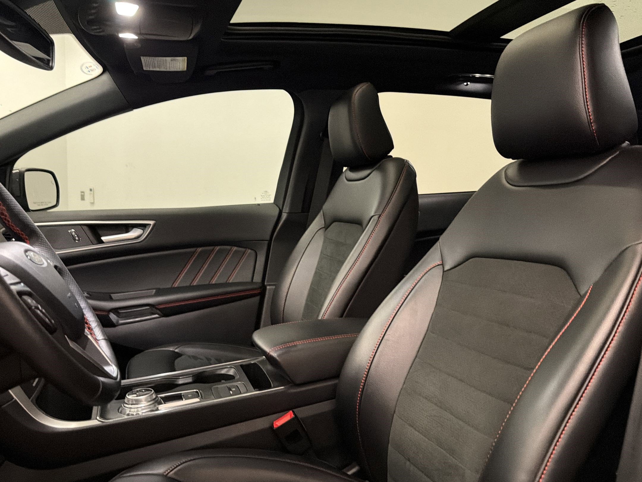 Used 2024 Ford Edge ST-Line image 22