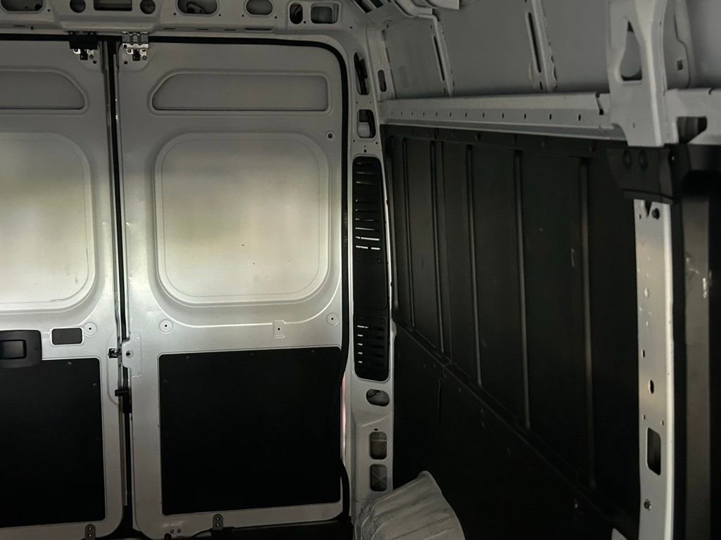 Used 2024 RAM ProMaster 2500 w/ Convenience Group image 14
