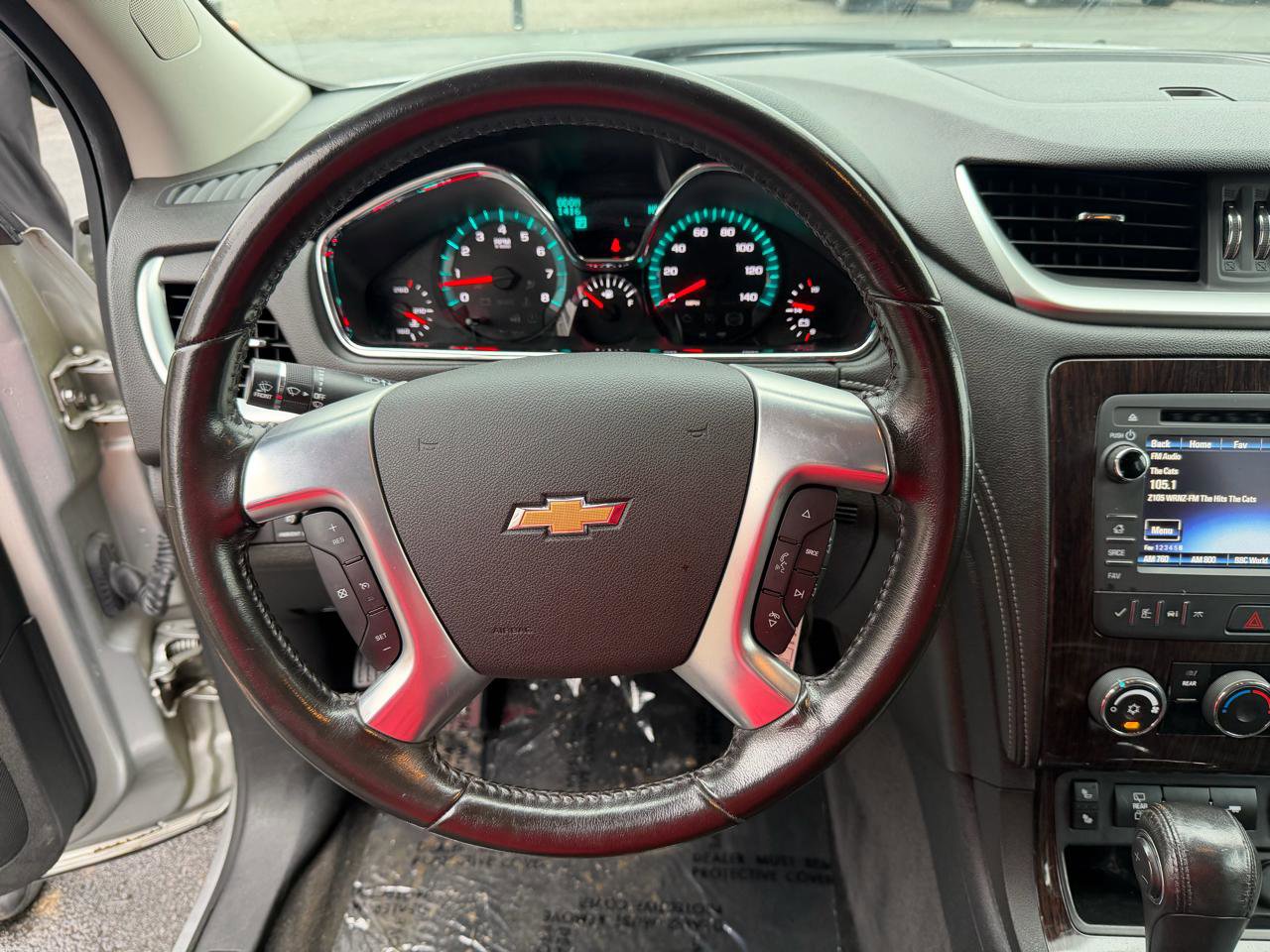 Used 2017 Chevrolet Traverse LT w/ Style and Technology Package image 28