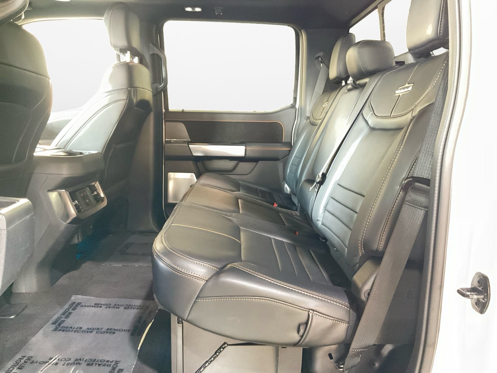 Used 2023 Ford F350 Platinum w/ FX4 Off-Road Package AWD/4WD image 13