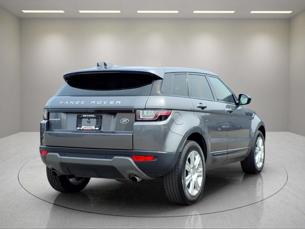 Used 2018 Land Rover Range Rover Evoque SE AWD/4WD image 4